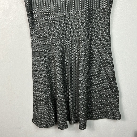 Prana Gray & Black Print Fit and Flare V-Neck Dress Large - Picture 8 of 8